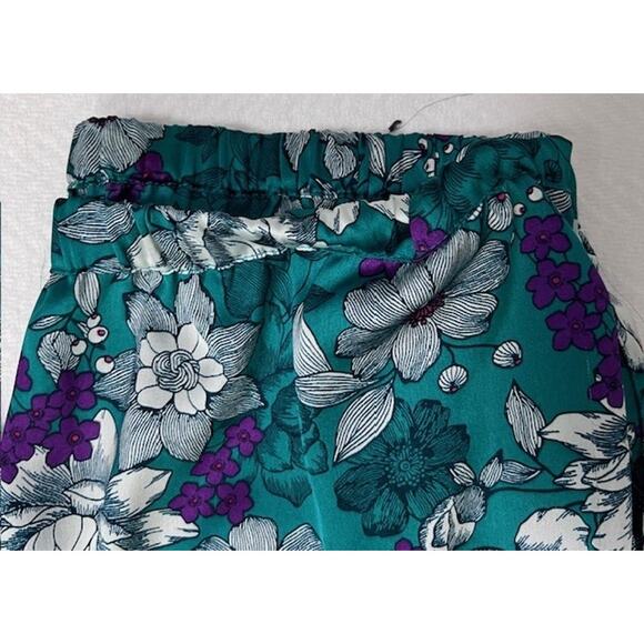 Women's Adore Me 2-Piece Verica Soft Satin Green Floral Pajama Set Size Large - Picture 4 of 5